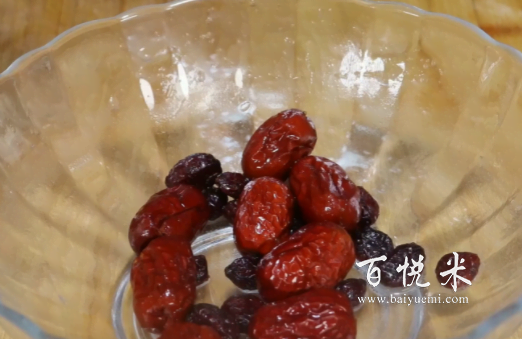 只用1碗面粉,3個(gè)雞蛋,教你懶人面包做法,有電飯鍋就能做